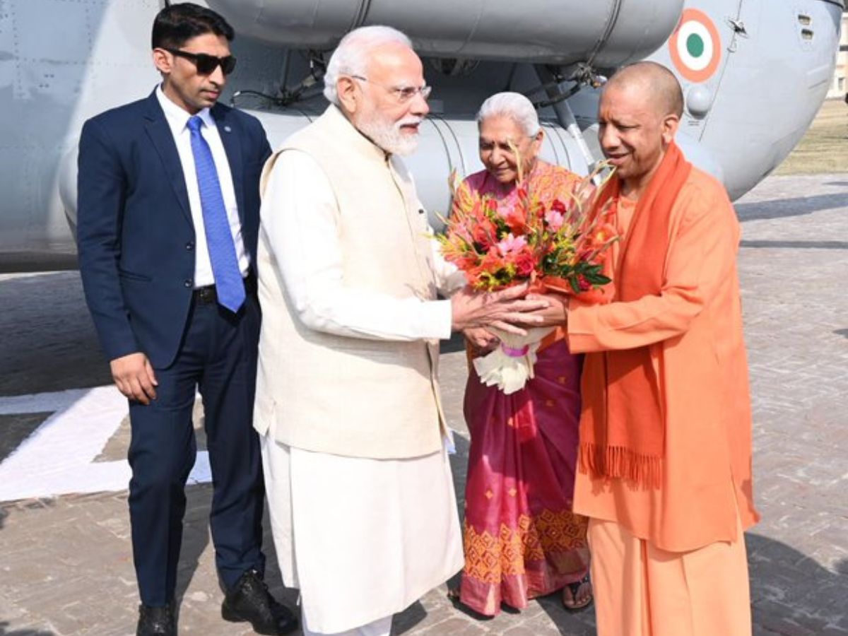 PM Modi Arrived in Ayodhya - Photo Gallery