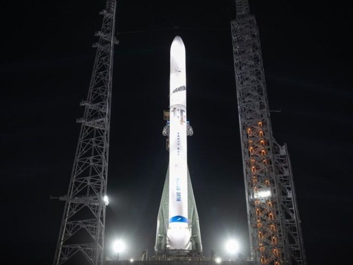 Weather and Red Tape Stall New Glenn, Jeopardizing Blue Origin’s Mars Mission