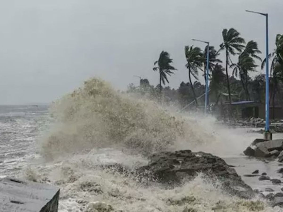Cyclone Senyar Near Indonesia: IMD Warns of Heavy Rain for Tamil Nadu, Kerala & Andaman