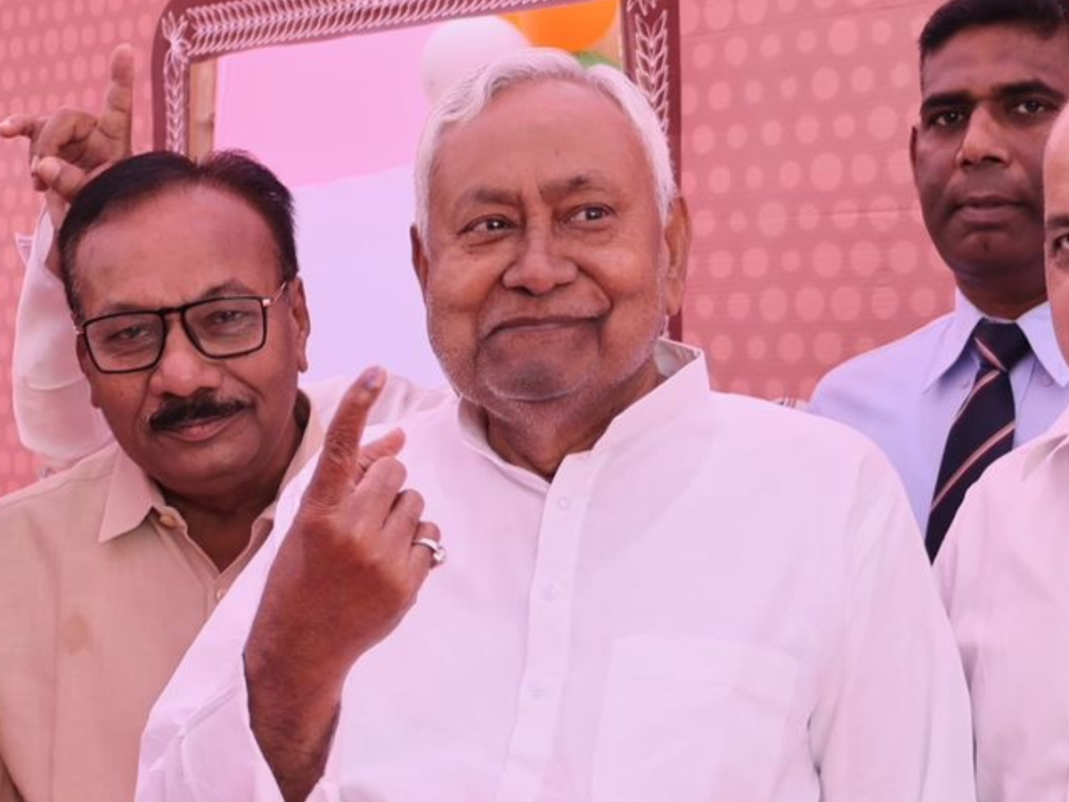 Bihar Election 2025: CM Nitish Kumar Casts Vote in Bakhtiyarpur, Sends Strong Message to Rivals