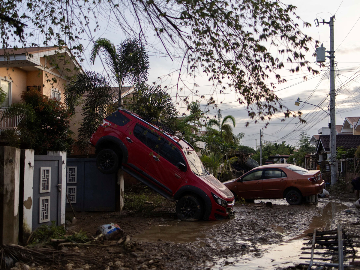 Typhoon Kalmaegi Kills Over 190 in Philippines and Vietnam, Moves Toward Cambodia & Laos | Watch