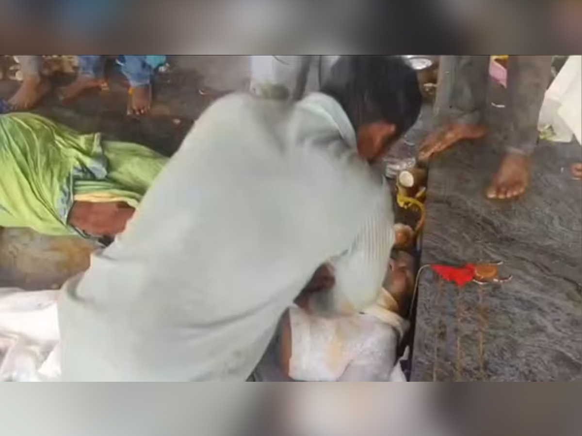 Andhra Temple Tragedy: Panic, CPR Attempts Caught on Camera After Deadly Stampede