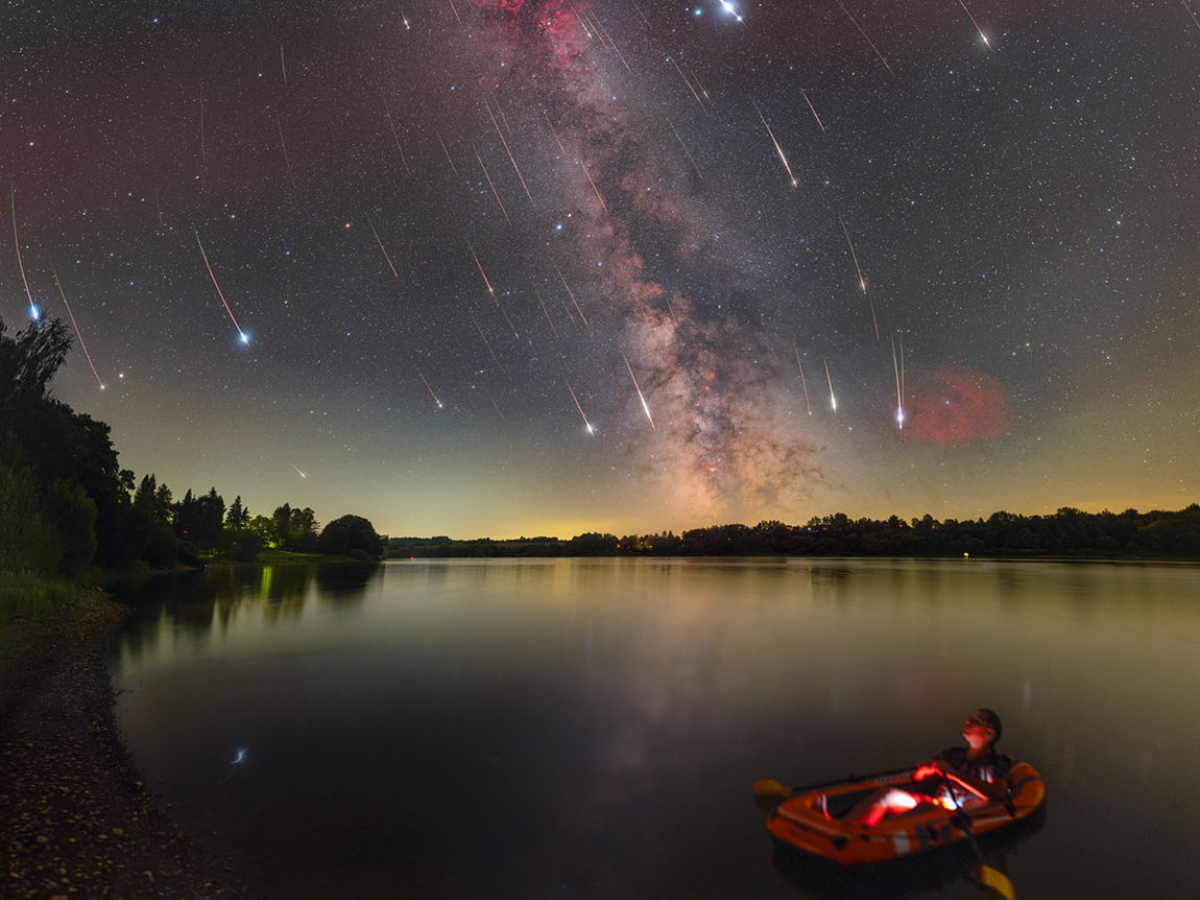 Geminid Meteor Shower 2025: Date, Timings, Visibility in India, USA, Canada & Best Phones to Capture It