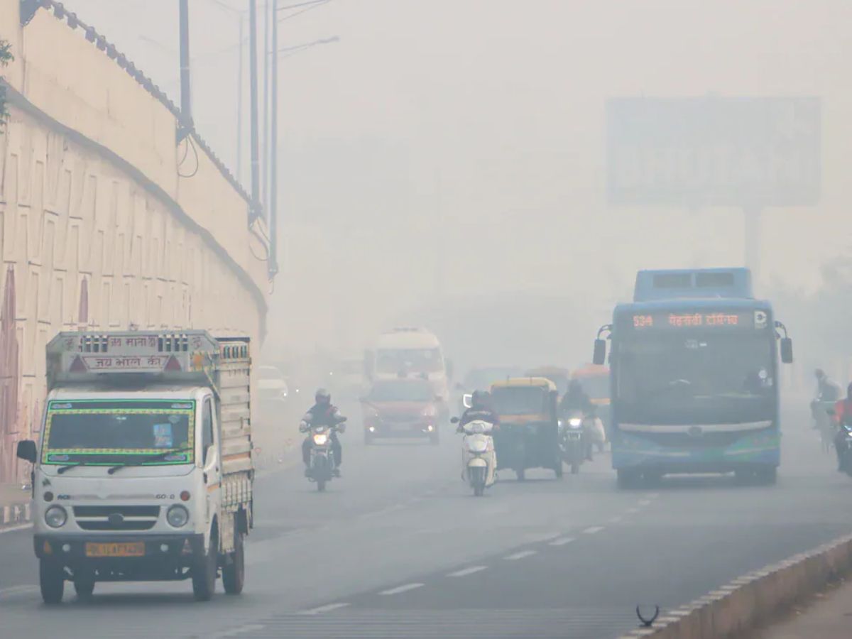 GRAP-4 Restrictions Lifted in Delhi as AQI Improves to ‘Poor’, Drops to 271; Other Curbs Remain
