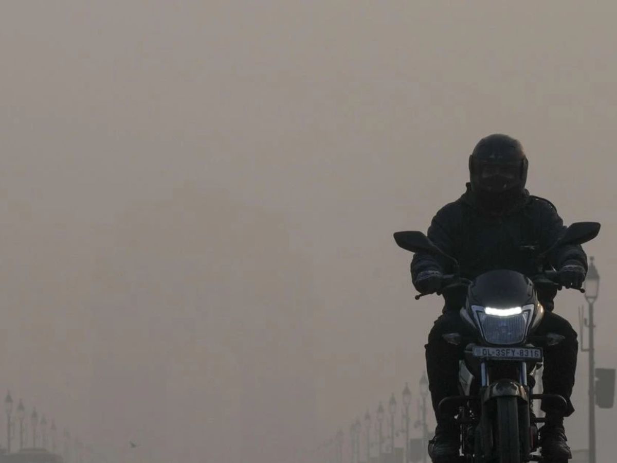 GRAP-IV Curbs Ease in Delhi; ‘No PUC, No Fuel’ Rule to Continue Amid ‘Severe’ Air Pollution