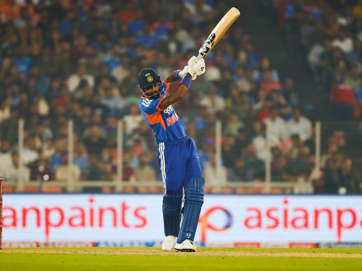 IND vs SA 5th T20I: Hardik Pandya Turns Match in Ahmedabad, Smashes 16-Ball Fifty vs South Africa