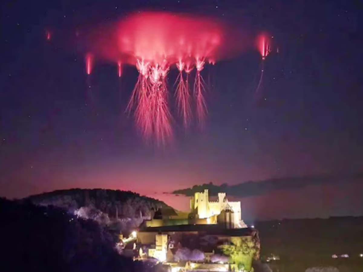 Mysterious Red Lights in the Sky Explained: The Science Behind Sprites