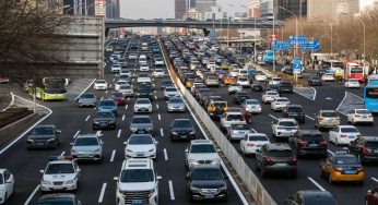 Why did the Supreme Court withdraw protection for old vehicles in Delhi-NCR?