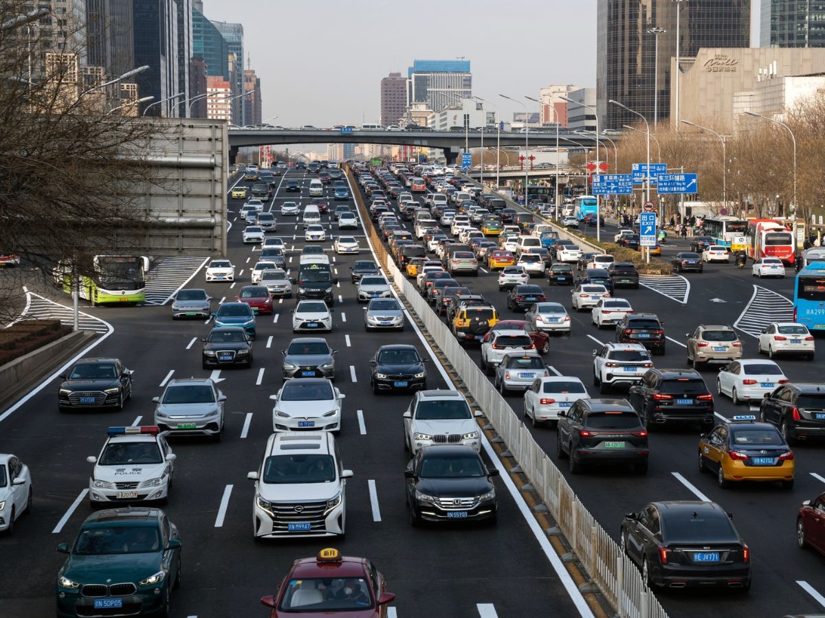 Why did the Supreme Court withdraw protection for old vehicles in Delhi-NCR?