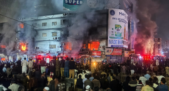 Six Killed as Fire Engulfs Karachi Shopping Plaza
