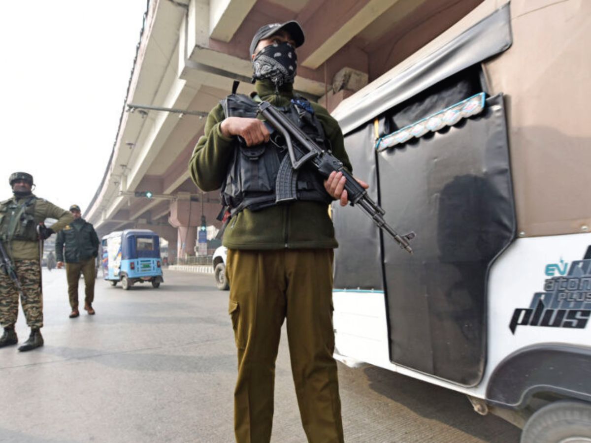 Kashmir on high alert ahead of R-Day