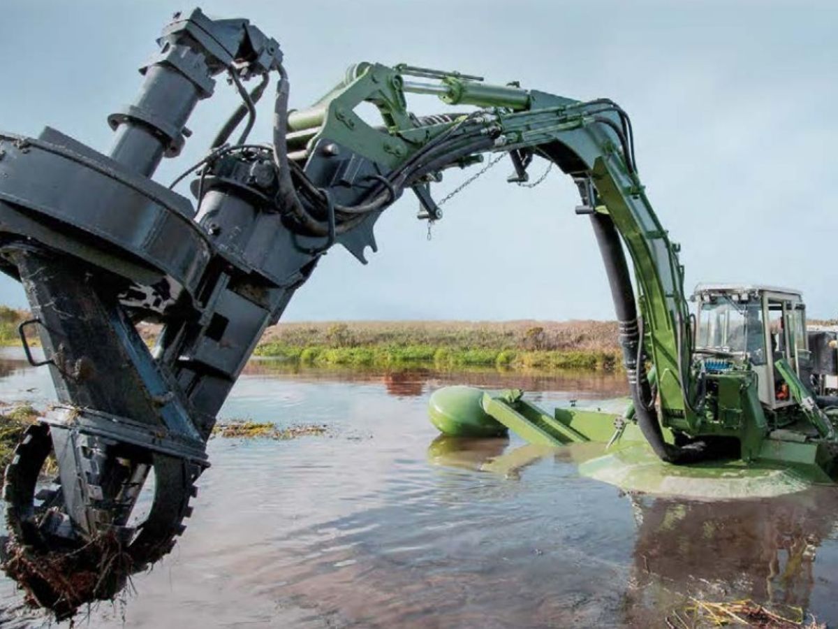 Govt deploys new machine in Najafgarh drain to treat water entering Yamuna