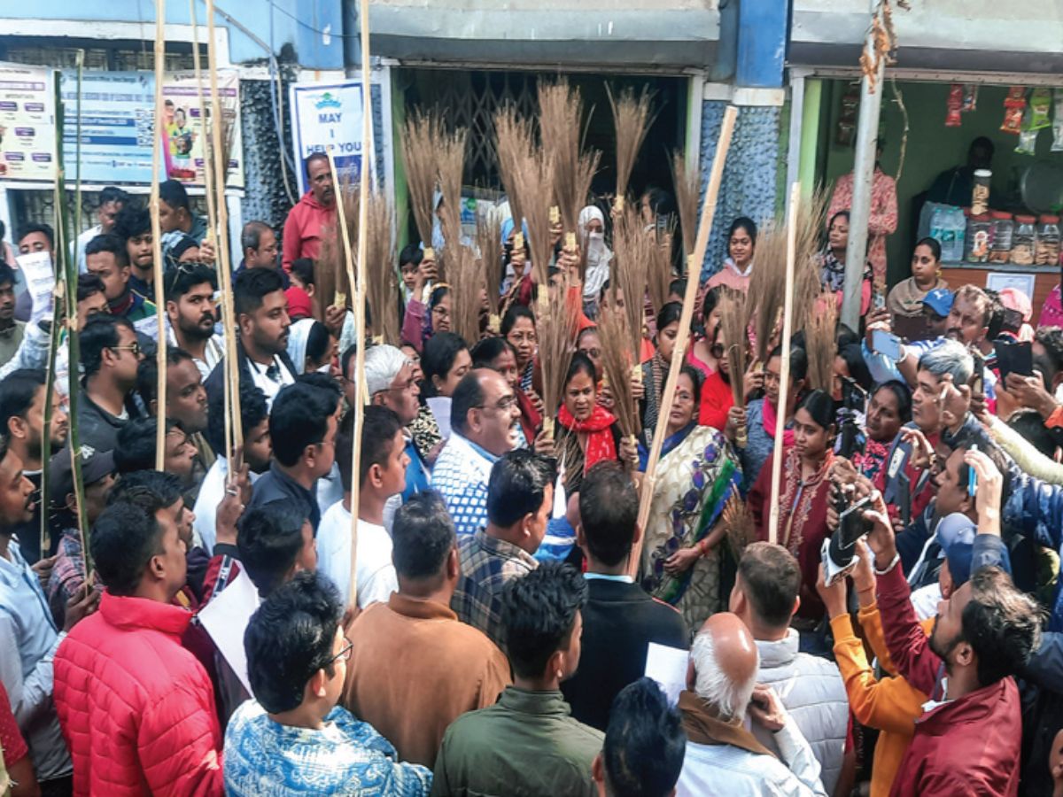 Protests break out in Bengal over ‘SIR harassment’ day after SC Rap