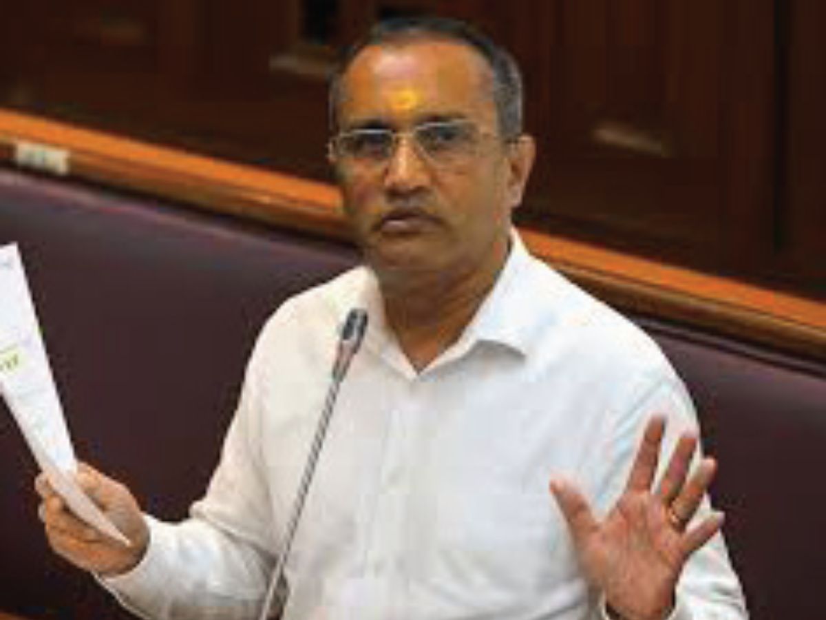 DisgruntleD BJP MlA in BengAl Joins trinAMool AheAD of Assembly Polls