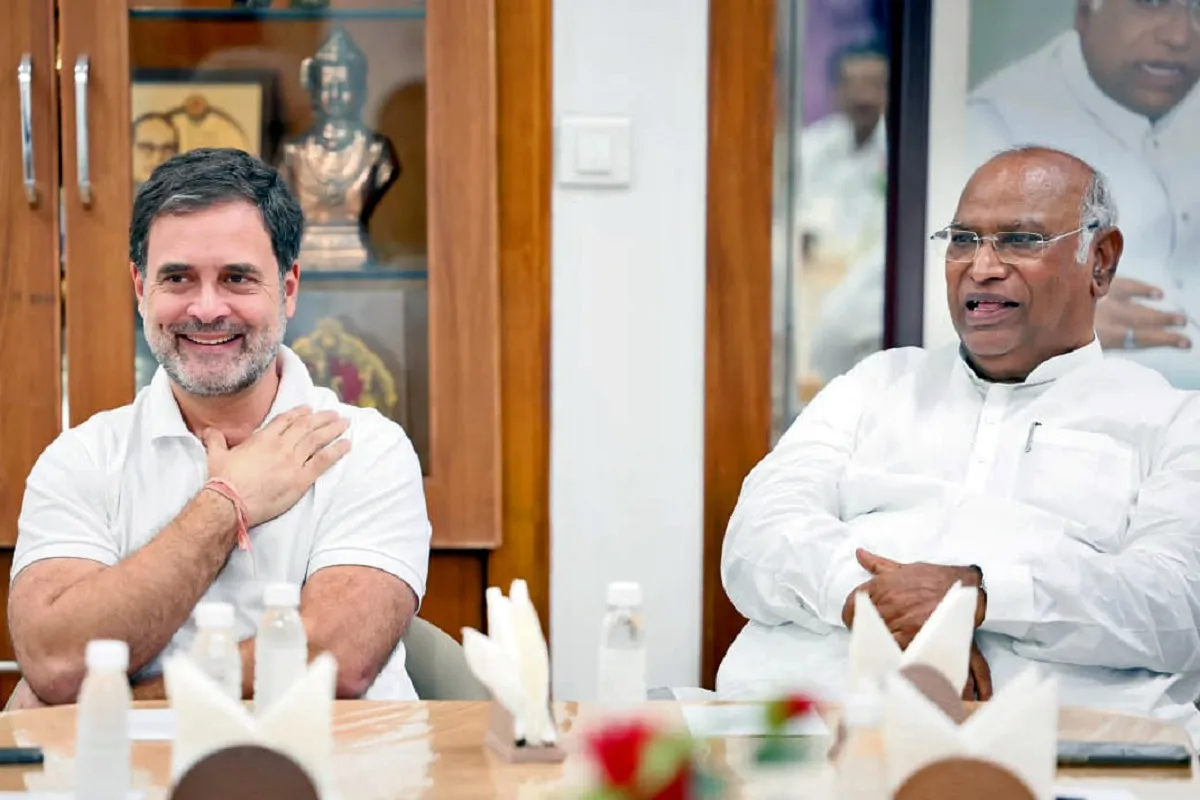 Kharge, Rahul blasts PM Modi at Bhopal Kisan Mahachaupal, asks to cancel deal with US