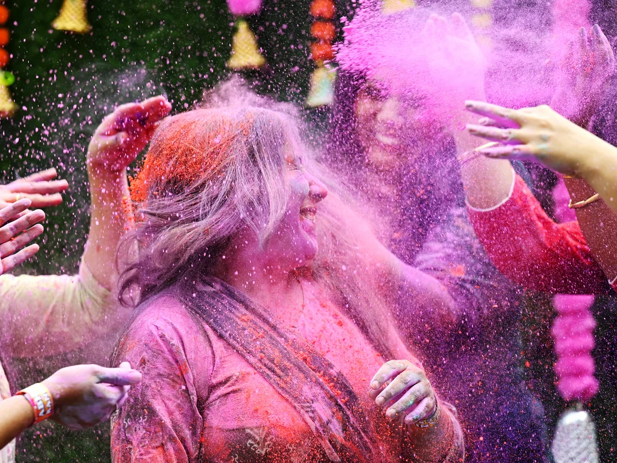 Colour Without Damage: Holi’s Checklist for Healthy Skin