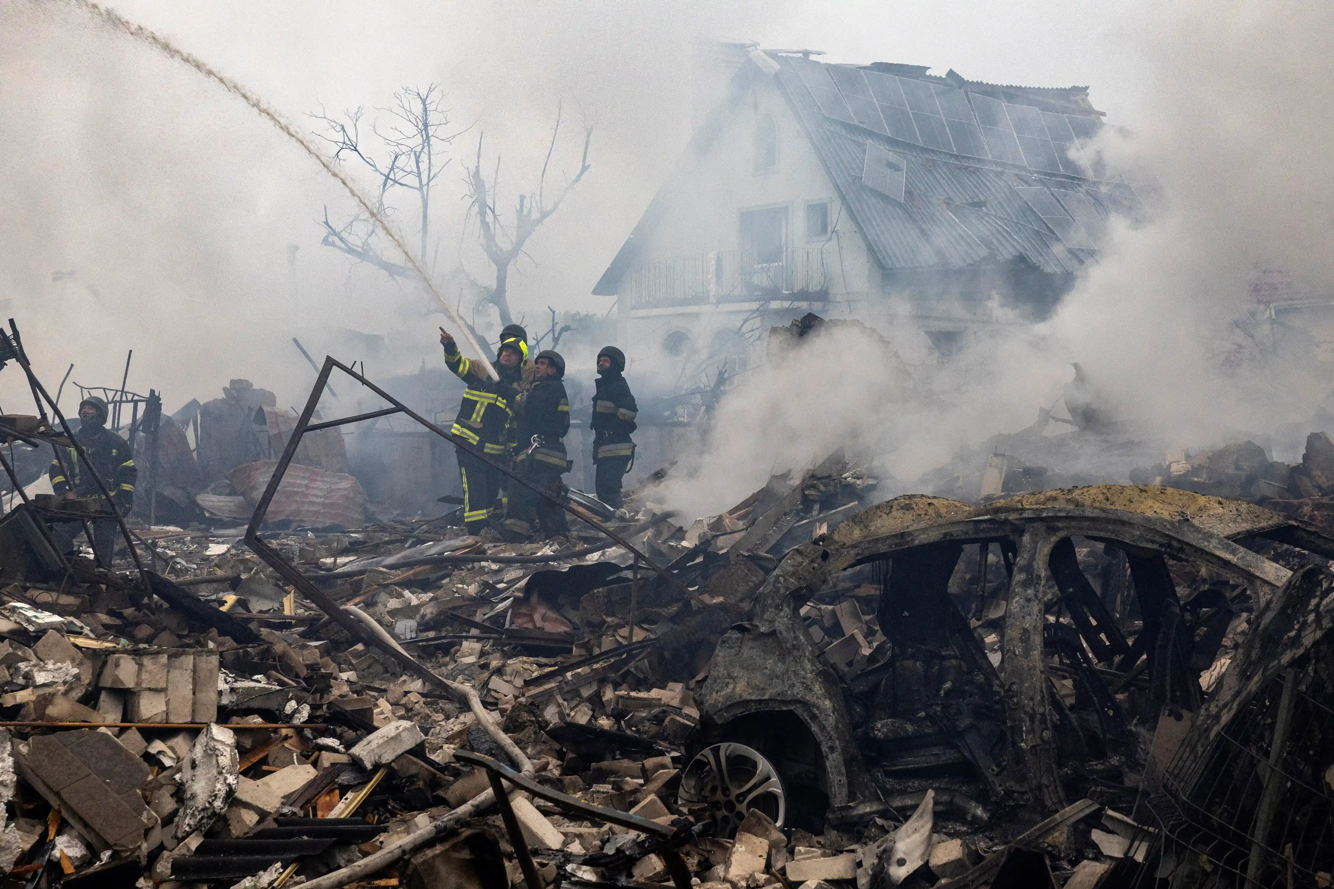 Russia bombards Ukraine with drones and missiles