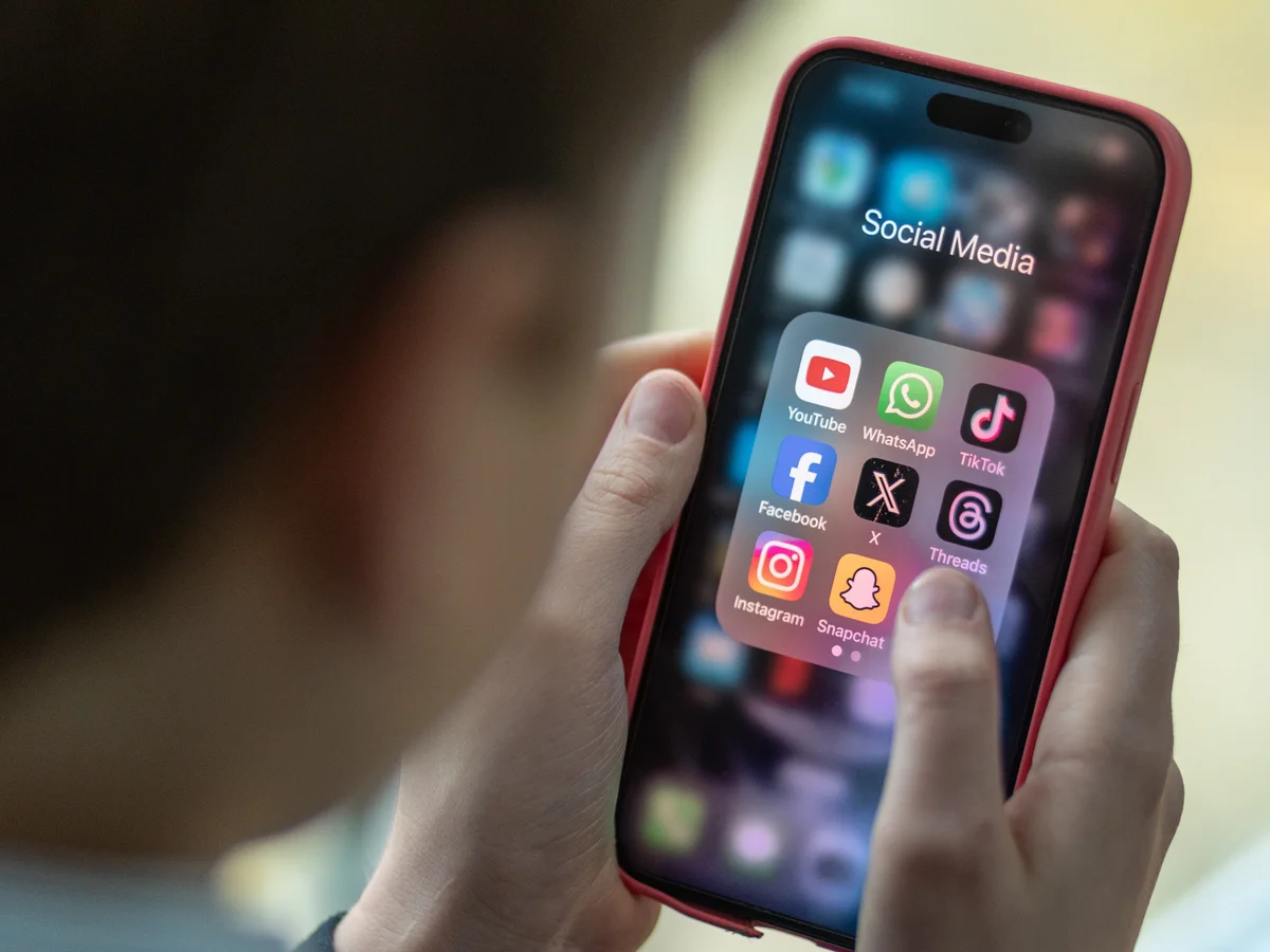 Spain weighs social media ban for under-16s