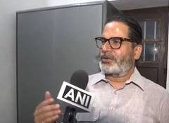 "When Nitish Kumar showed signs of political weakness, people around sold him politically": Prashant Kishor