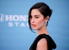 Gracie Abrams announces 'Look at My Life Tour' across North America, Europe