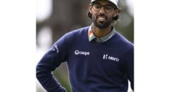 Akshay Bhatia surges into contention with 65 at Charles Schwab Challenge