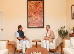 Assam CM meets Railway Minister Ashwini Vaishnaw, discuss major railway expansion projects