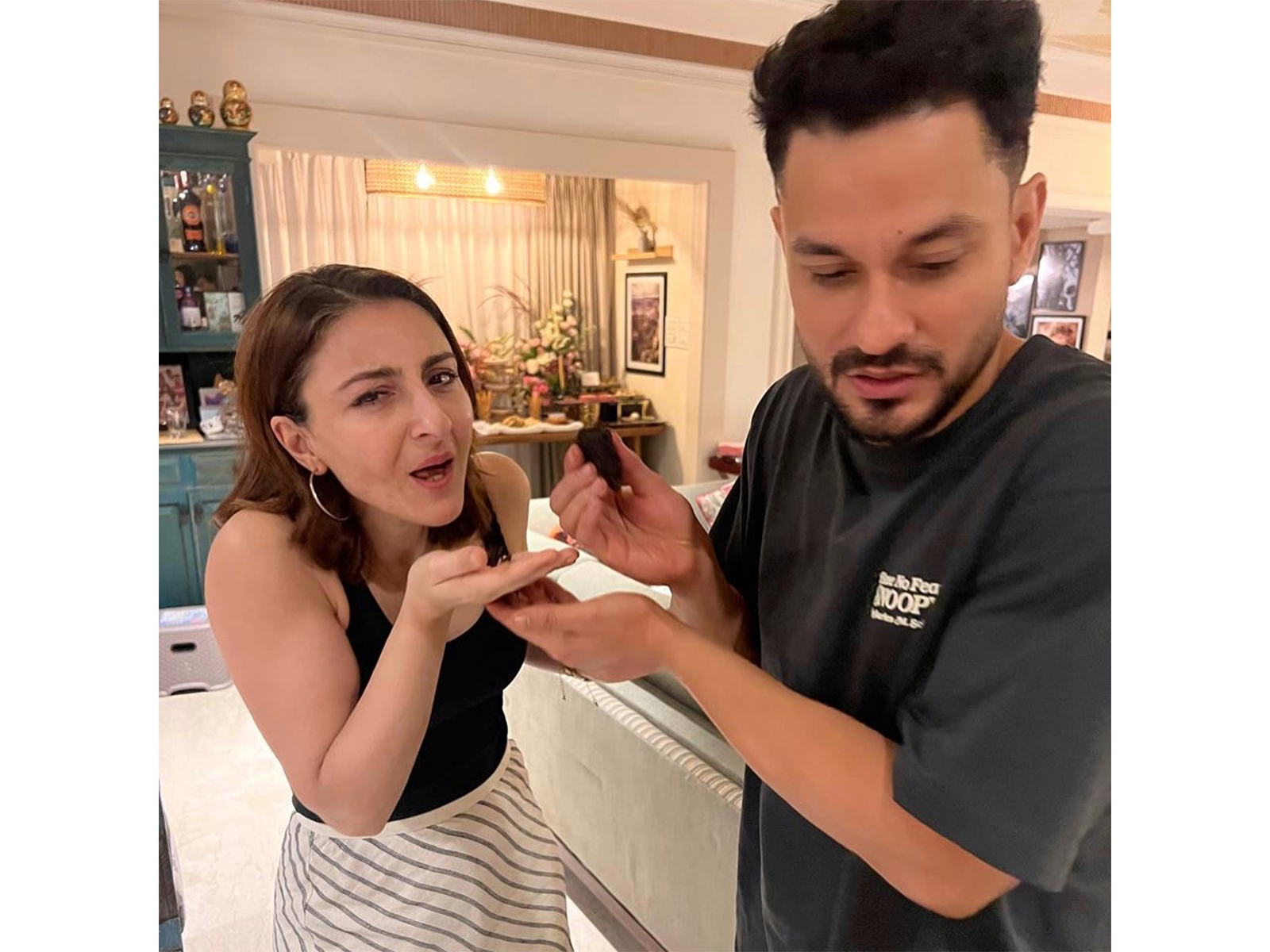 Soha Ali Khan and Kunal Kemmu (Photo/instagram/@sakpataudi)