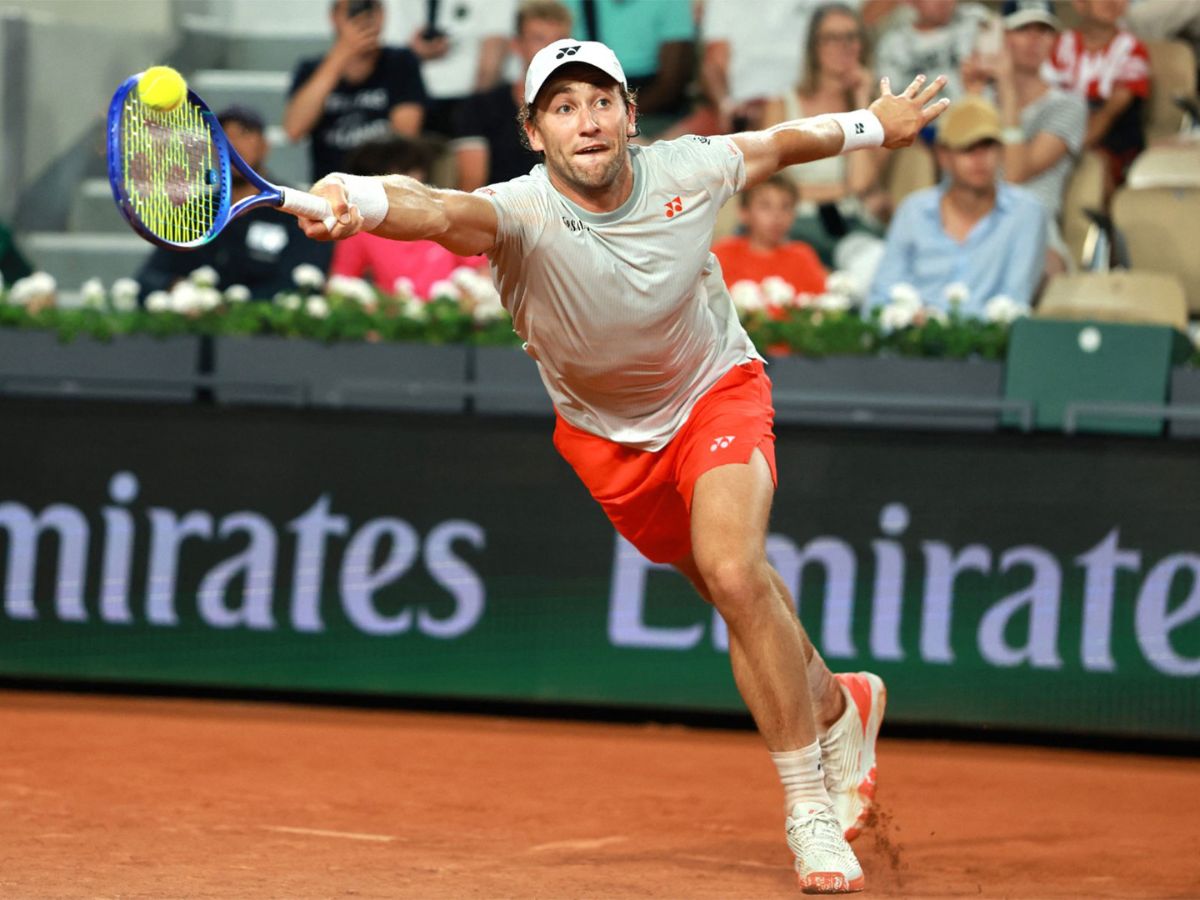 Zverev, Ruud cruise into Roland-Garros third round comfortably