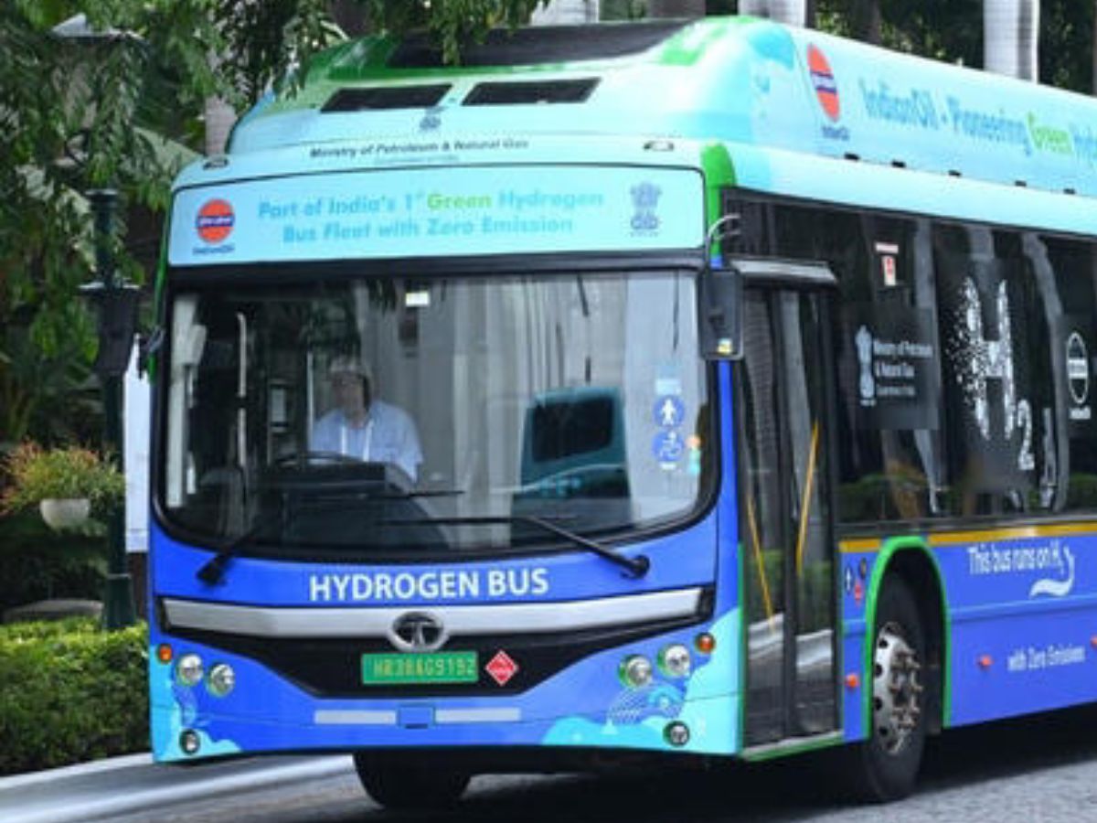 Delhi set to roll out hydrogen fuel cell buses