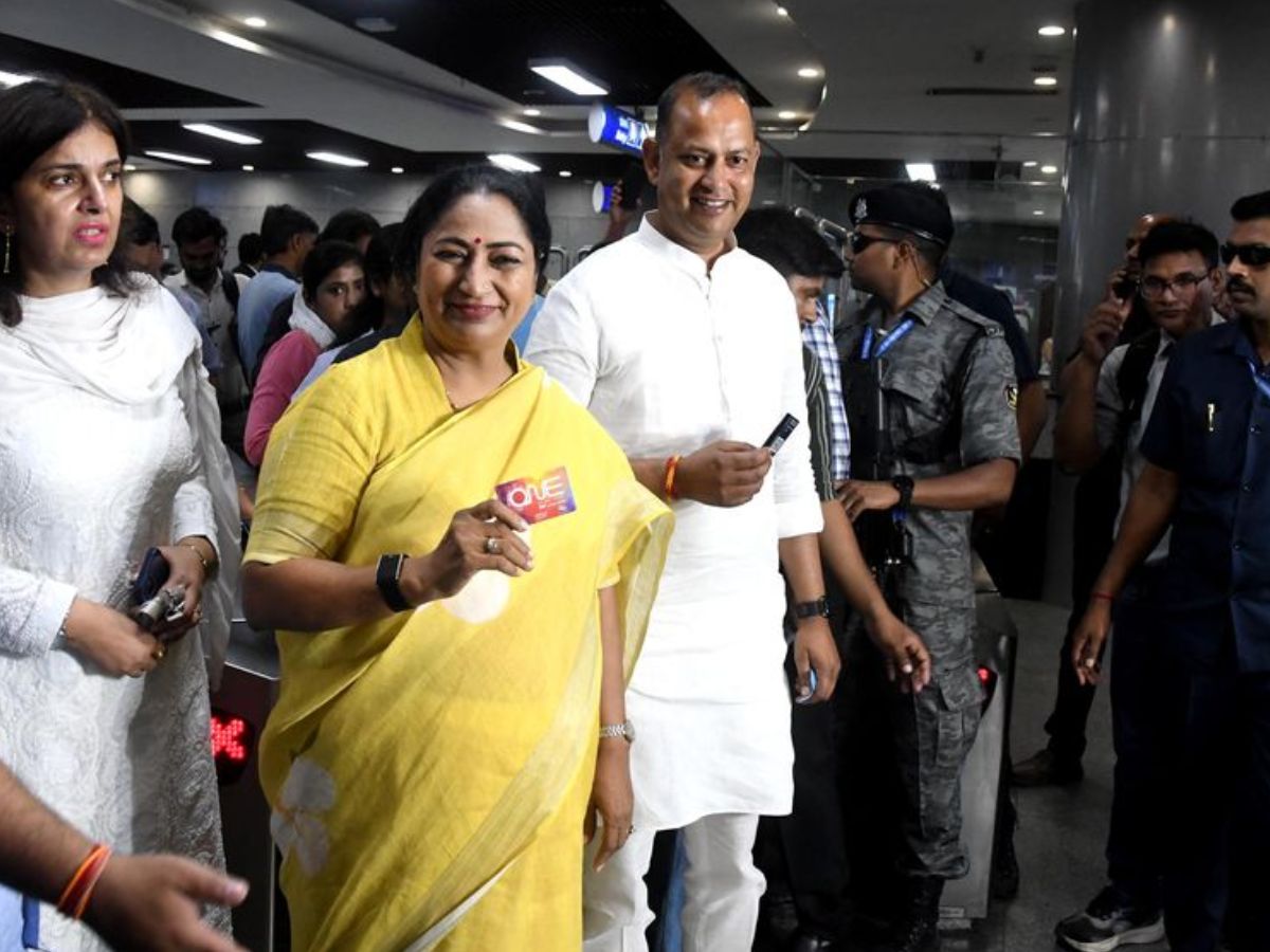CM Gupta takes Metro DTC bus under ‘Metro Monday’ initiative