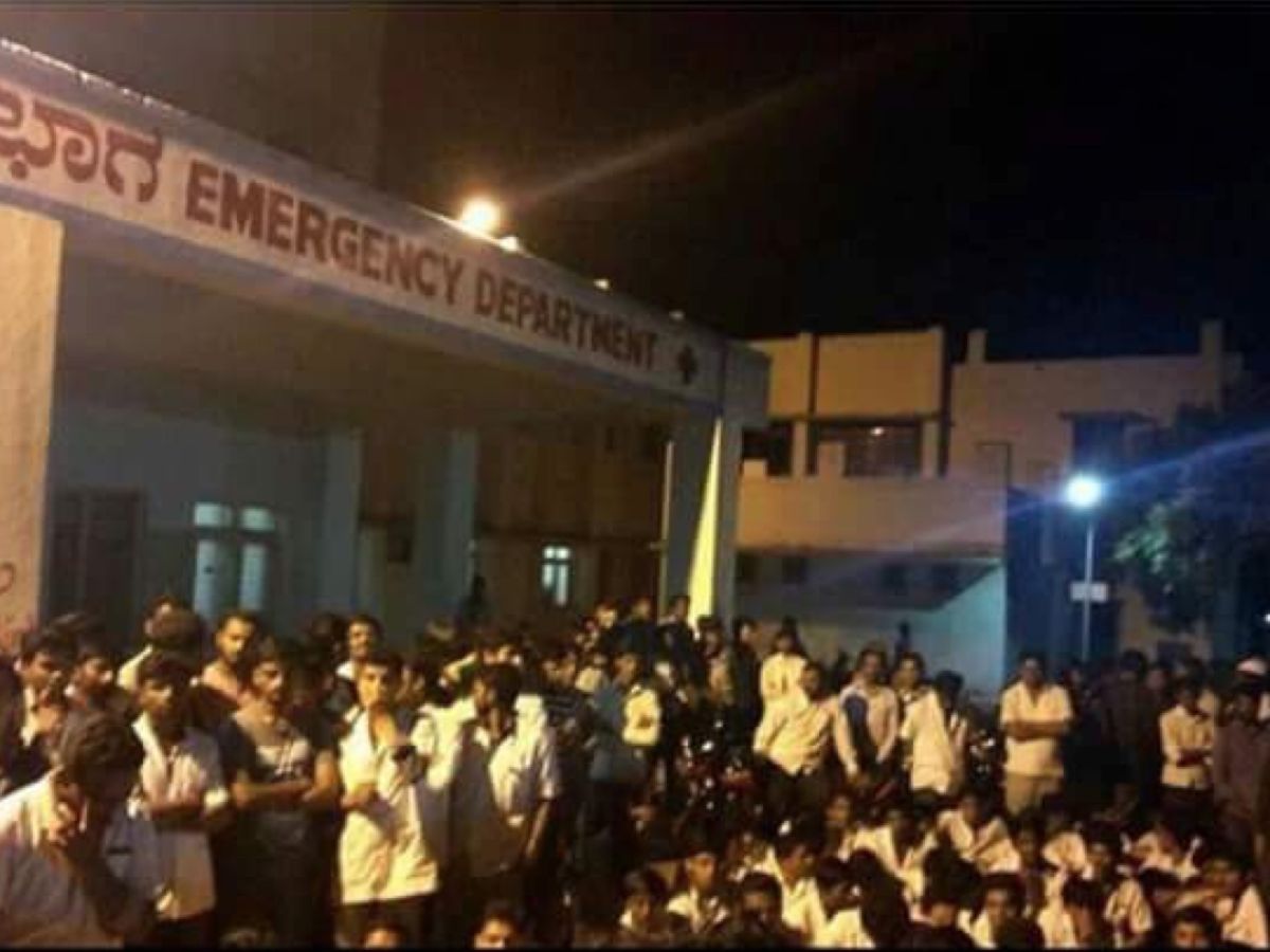 Orthopedic Doctor Assaulted At Bidar’s BRIMS, Resident Doctors’ Assn Stages Protest