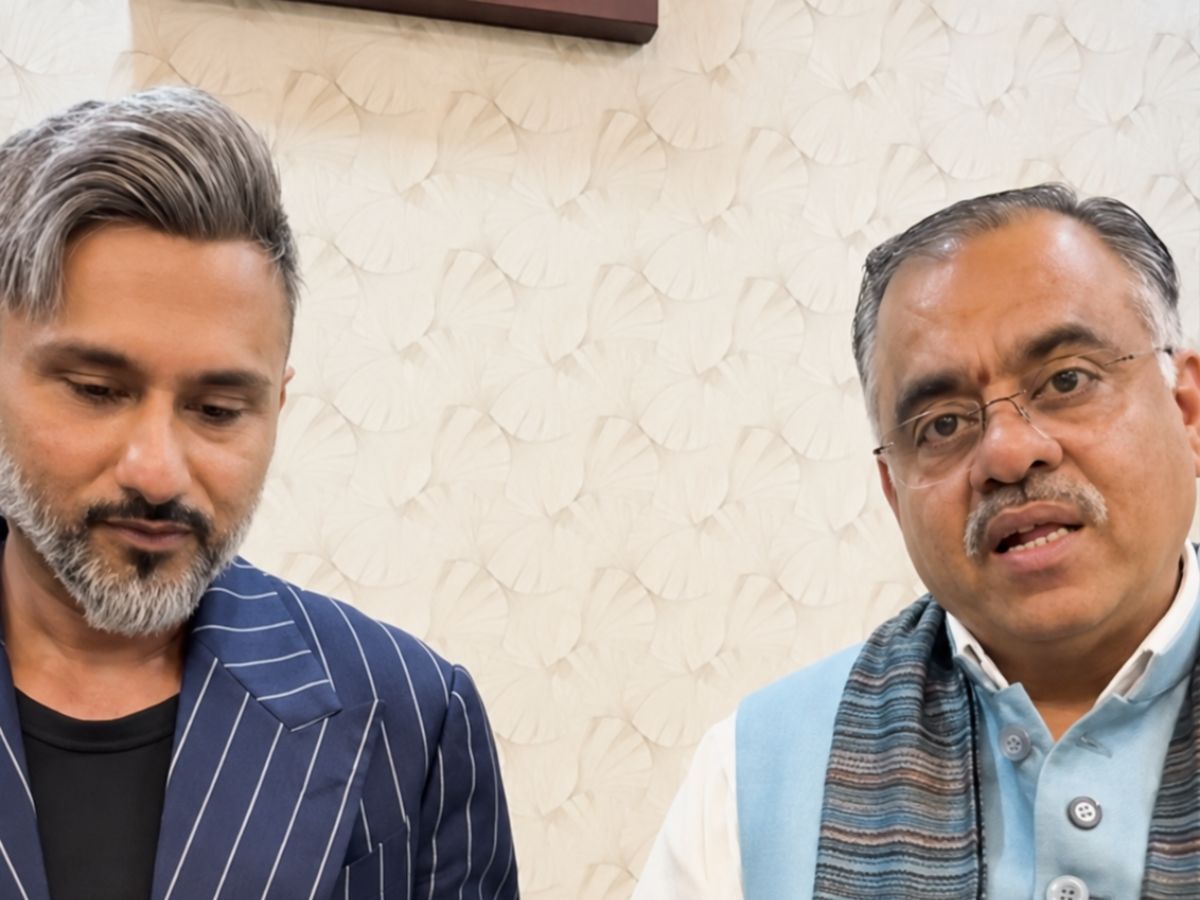 Yo Yo Honey Singh Joins BJP’s Anti-Drug Push In Punjab, Meets Tarun Chugh In Amritsar