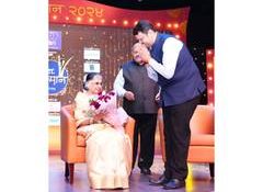 Devendra Fadnavis pays emotional tribute to veteran singer Suman Kalyanpuri