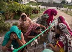 Pakistan: Power outages disrupt Karachi's water supply for third day
