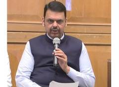 Maharashtra CM pays tribute to victims who lost their lives in Surat bus collision