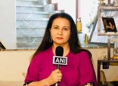 Poonam Dhillon questions Upasana Singh's presence at FWICE briefing, says CINTAA was not informed