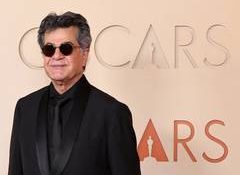 Oscar-nominated filmmaker Jafar Panahi's prison sentence upheld by Iranian Court