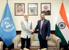 Dr Yvan Hutin, WHO Country Representative to India, presents credentials to MEA Secretary (West)