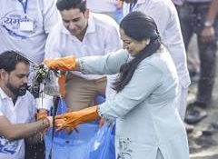 Yamuna cleanup drive held across 28 Delhi Ghats: CM Rekha Gupta urges public participation