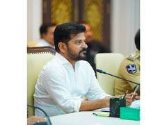 Telangana CM reviews success of Praja Palana-Pragati Pranalika