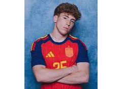 Liverpool to sign Spain forward Victor Munoz