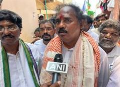 Andhra: YSRCP demands withdrawal of govt's decision to sell beer and wine on beaches