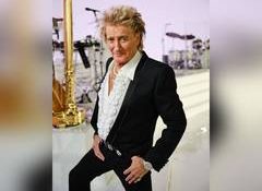 Rod Stewart nearly faints during Utah concert, returns to finish seated