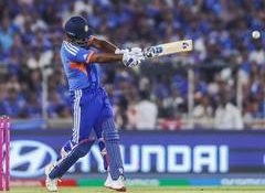 Samson calls Dhoni "Roger Federer of Cricket", compares Kohli to Alcaraz