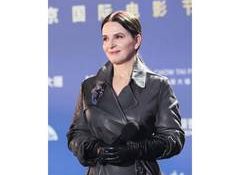 Dustin Hoffman, Juliette Binoche, Robert Richardson to receive Crystal Globe Honours at Karlovy Vary Film Festival