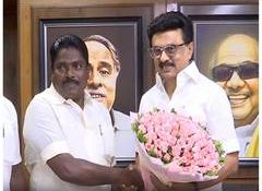 Over 5,000 join DMK under former AIADMK minister Benjamin's leadership; Stalin asks cadres to stay poll-ready