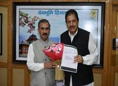 Congress leader Ram Lal Thakur thanks Himachal CM Sukhu for restoring streams in Naina Devi Ji, Jukhala colleges