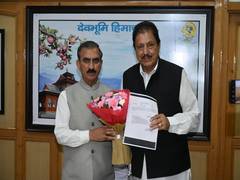 Congress leader Ram Lal Thakur thanks Himachal CM Sukhu for restoring streams in Naina Devi Ji, Jukhala colleges