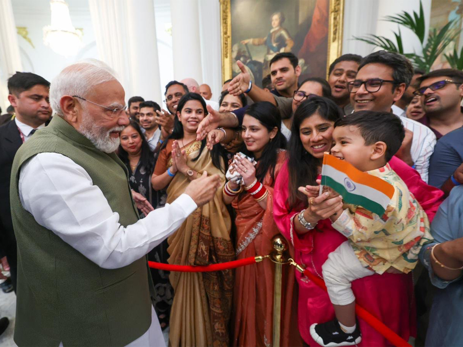 PM Modi receives warm welcome in Nice (Photo/X@narendramodi) PM Modi receives warm welcome in Nice (Photo/X@narendramodi)