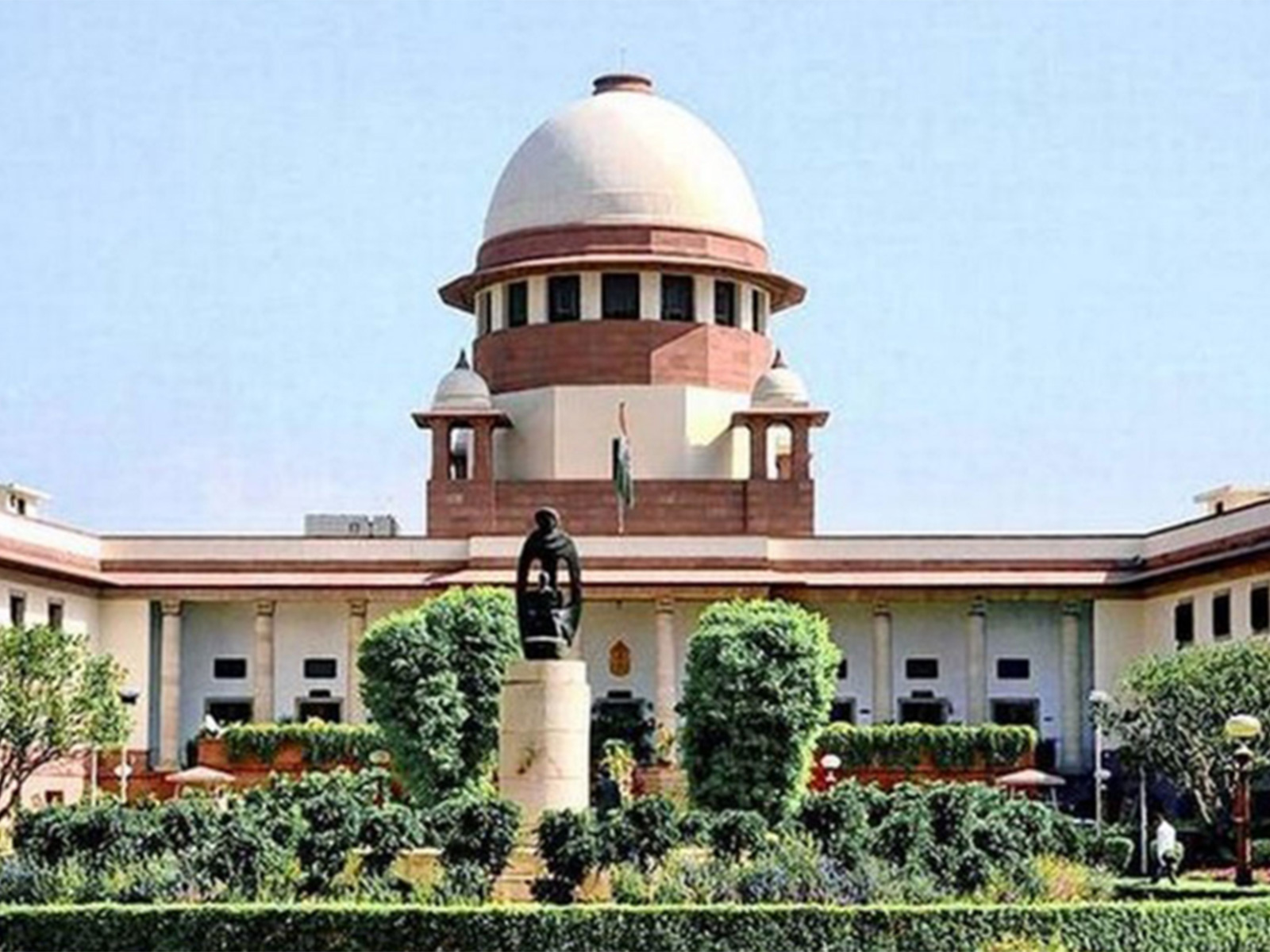 SC recognises homemaker as "nation builders", quantifies monthly income to 30k